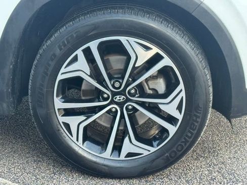 Used 2019 Hyundai Santa Fe AWD image 17