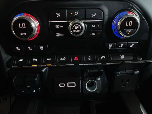 Used 2021 GMC Sierra 1500 SLT w/ SLT Premium Plus Package image 44