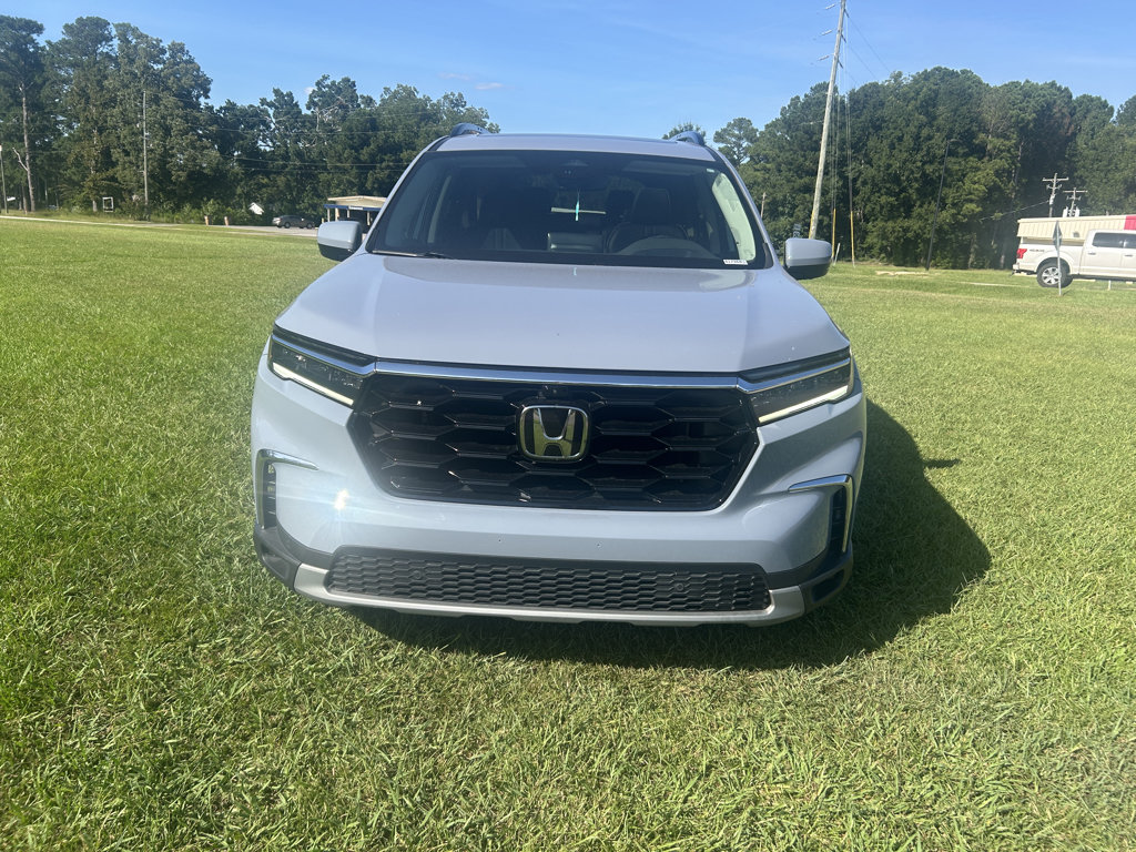 Used 2025 Honda Pilot Elite image 3