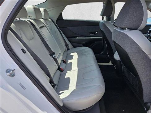 Used 2024 Hyundai Elantra Limited FWD image 25