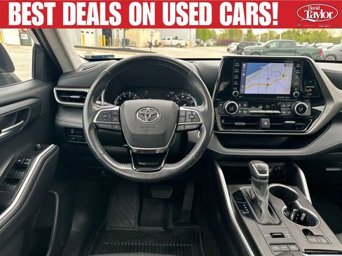 Used 2021 Toyota Highlander XLE AWD/4WD image 28