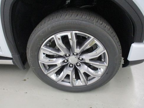 New 2026 GMC Sierra 1500 Denali w/ Denali Reserve Package image 4