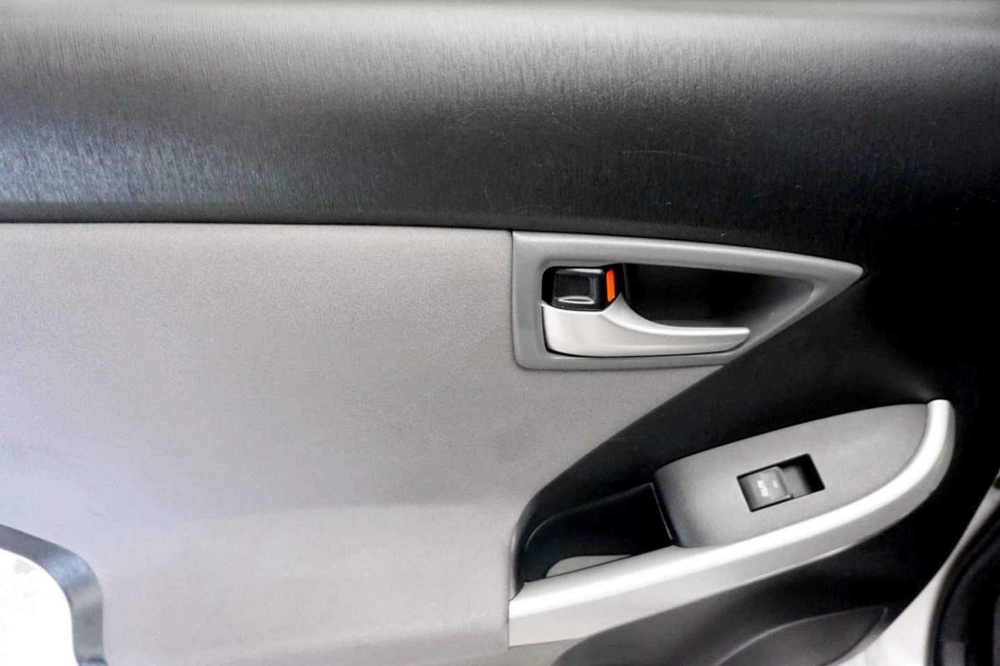 Used 2015 Toyota Prius Three FWD image 19