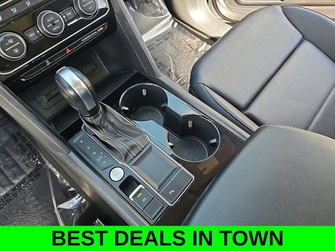 Used 2023 Volkswagen Atlas SE FWD image 25