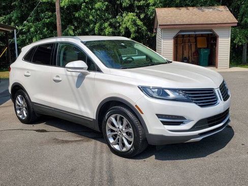 Used 2017 Lincoln MKC Select w/ Select Plus Package AWD/4WD image 8