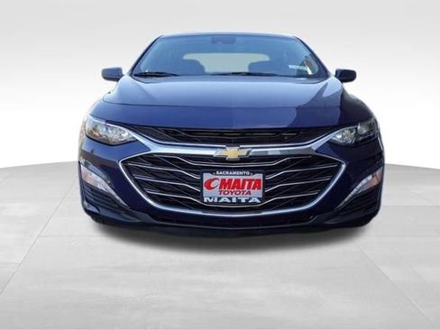 Used 2021 Chevrolet Malibu LT image 2