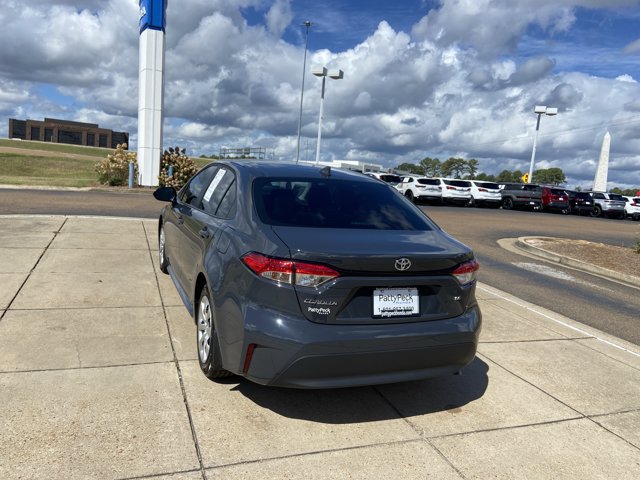 Used 2025 Toyota Corolla LE FWD image 8