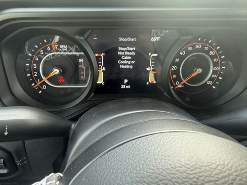 Certified 2025 Jeep Gladiator Rubicon w/ Safety Group image 20