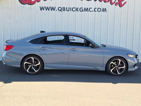 Used 2022 Honda Accord Sport image 8