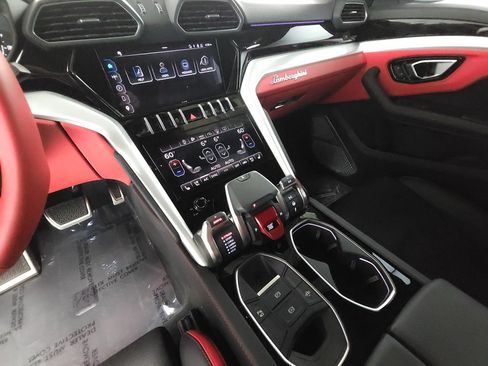 Used 2023 Lamborghini Urus S AWD/4WD image 14