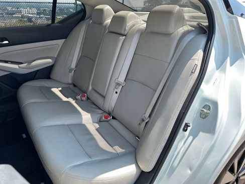 Used 2019 Nissan Altima 2.5 SL FWD image 18