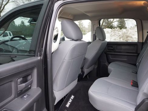 Used 2018 RAM 2500 Tradesman w/ Chrome Appearance Group image 17