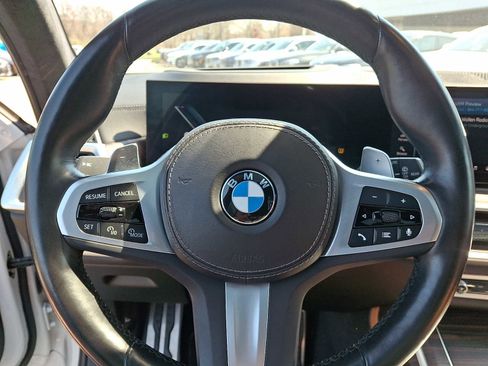 Used 2024 BMW X7 xDrive40i w/ M Sport Package AWD/4WD image 22
