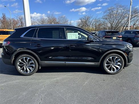 Certified 2022 Lincoln Nautilus Reserve image 4