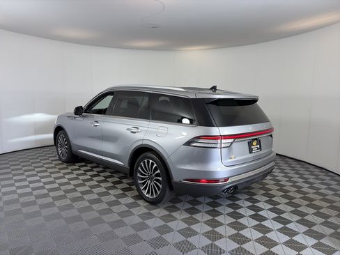 Used 2021 Lincoln Aviator Reserve w/ Equipment Group 201A AWD/4WD image 9