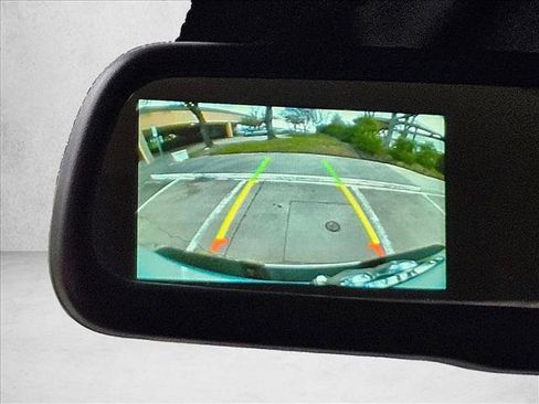 Used 2018 RAM 2500 Tradesman w/ Chrome Appearance Group image 19