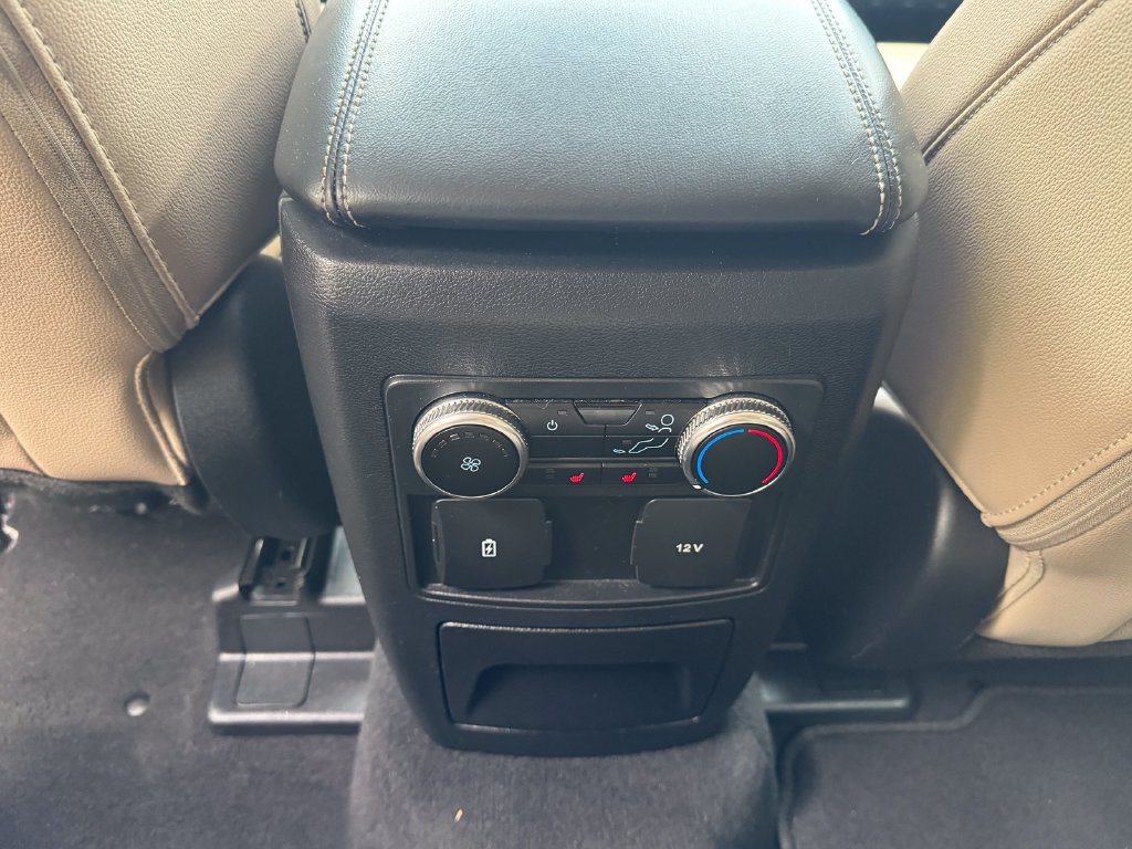Used 2023 Ford Explorer Limited AWD/4WD image 16