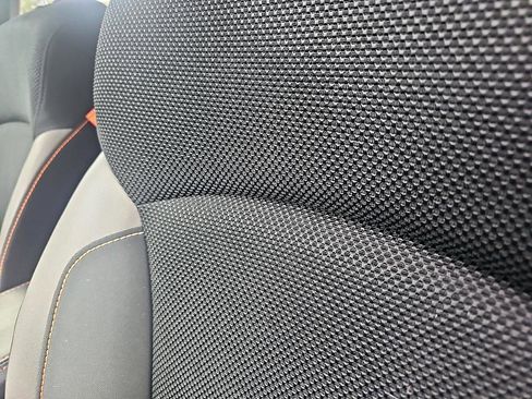 Used 2016 Subaru Crosstrek 2.0i Premium image 16