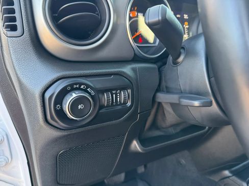 Used 2021 Jeep Wrangler Sport AWD/4WD image 28
