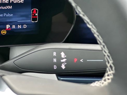 New 2026 Chevrolet Equinox EV LT image 18