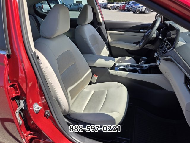 Used 2024 Nissan Altima 2.5 SV w/ SV Premium Package FWD image 20