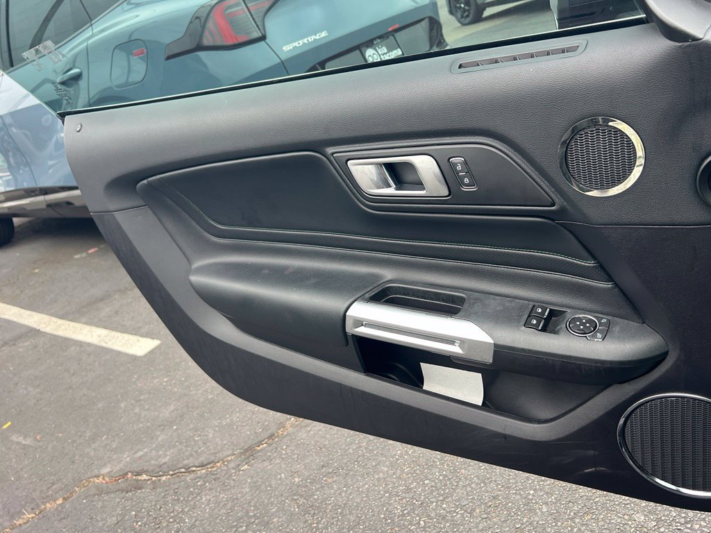 Used 2019 Ford Mustang Bullitt RWD image 11