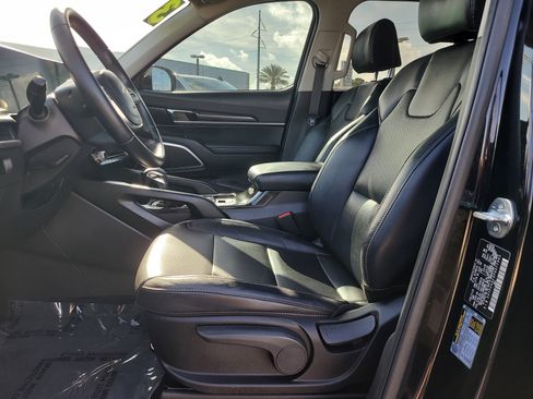 Used 2023 Kia Telluride LX FWD image 18