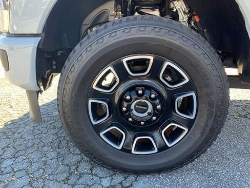 New 2025 Ford F350 Platinum w/ FX4 Off-Road Package AWD/4WD image 32