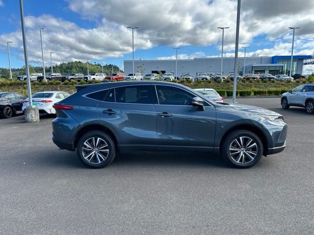Used 2022 Toyota Venza LE AWD/4WD image 9