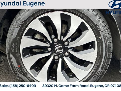 Used 2017 Honda Accord Touring image 34