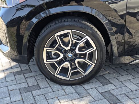 Used 2025 BMW X1 xDrive28i w/ Convenience Package image 3