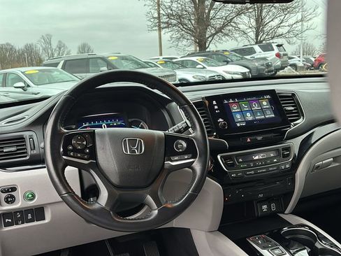 Used 2021 Honda Pilot Touring image 13