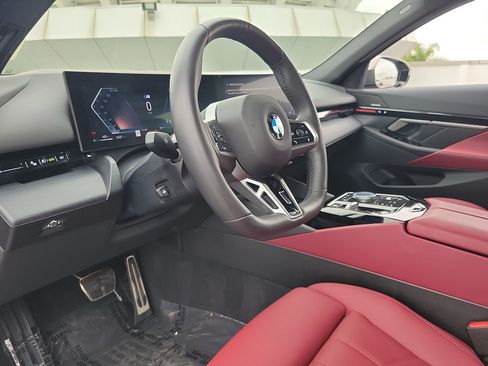 Used 2026 BMW 530i w/ M Sport Package RWD image 20