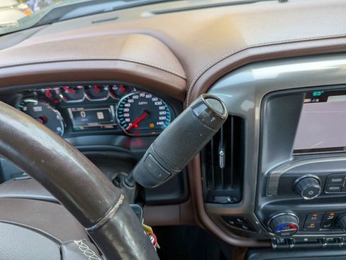 Used 2017 Chevrolet Silverado 1500 High Country AWD/4WD image 9