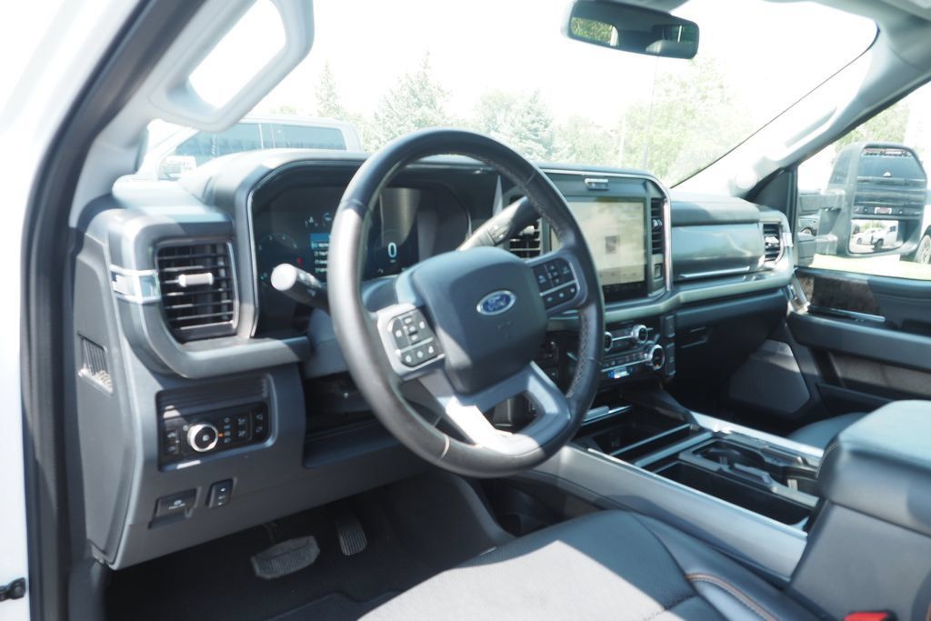 Used 2025 Ford F350 Lariat w/ Black Appearance Package AWD/4WD image 11