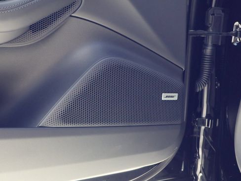 New 2026 Porsche Macan Electric RWD image 14