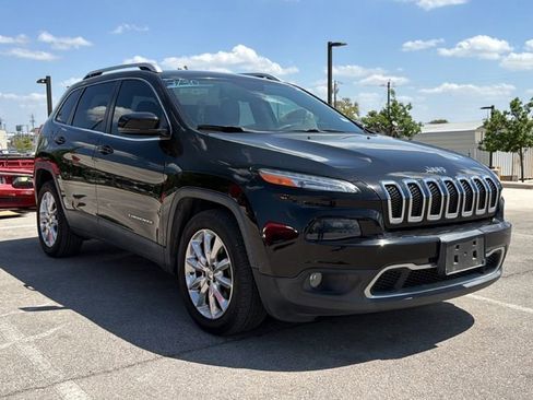 Used 2017 Jeep Cherokee Limited image 3