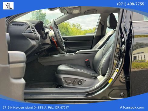 Used 2021 Toyota Camry SE FWD image 11