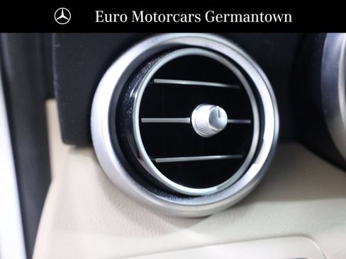 Used 2018 Mercedes-Benz C 300 4MATIC Sedan image 12