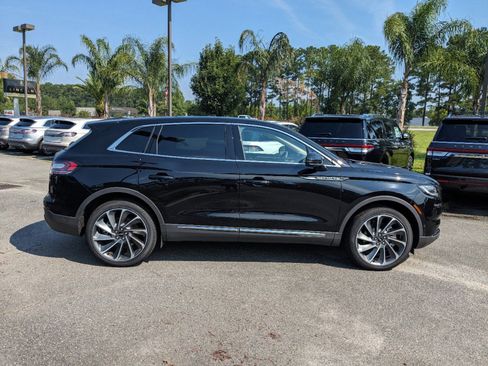 Certified 2023 Lincoln Nautilus Reserve w/ Equipment Group 202A image 4