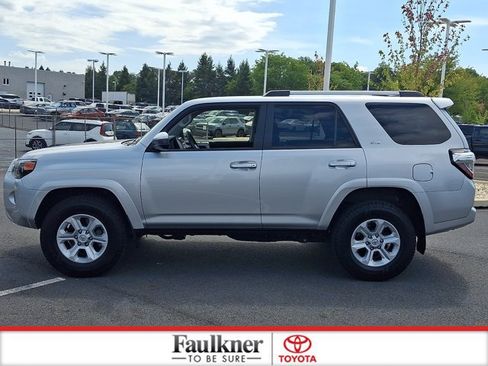 Certified 2024 Toyota 4Runner SR5 AWD/4WD image 5