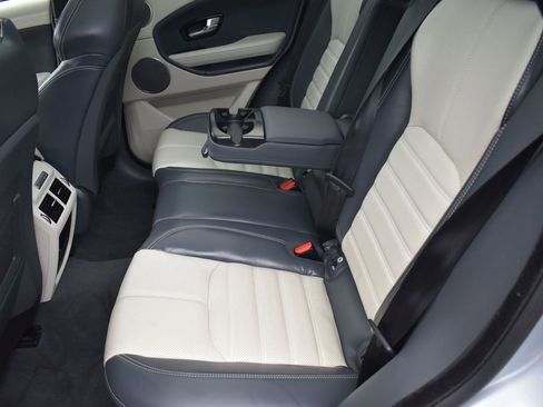 Used 2019 Land Rover Range Rover Evoque HSE Dynamic image 28