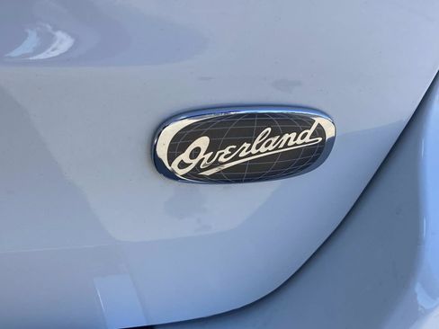 Used 2017 Jeep Grand Cherokee Overland image 6