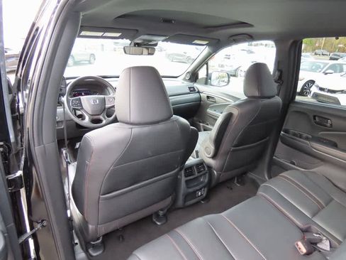 Certified 2022 Honda Passport TrailSport image 14