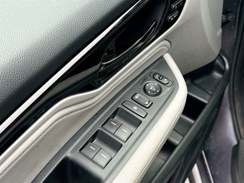 Used 2023 Honda Odyssey Touring image 14