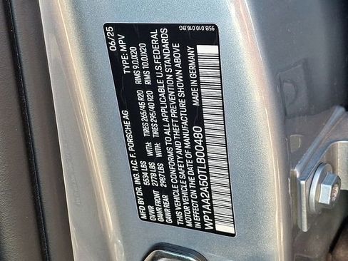 Certified 2026 Porsche Macan image 31