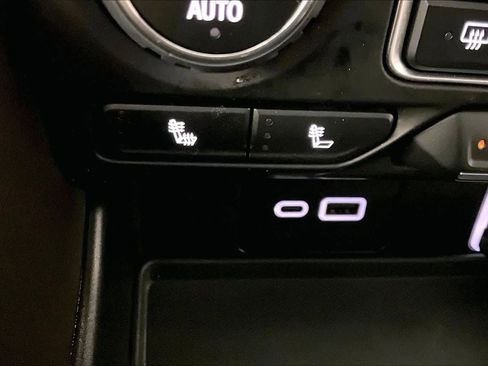 Used 2024 Chevrolet Tahoe LT w/ Luxury Package image 33