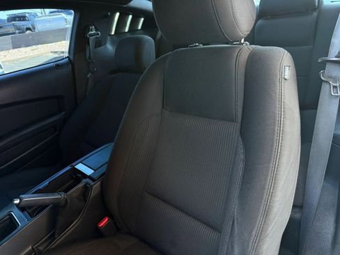 Used 2012 Ford Mustang GT RWD image 38