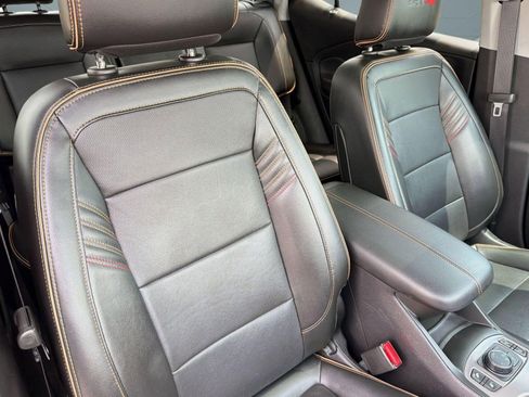 Used 2022 GMC Terrain AT4 AWD/4WD image 24