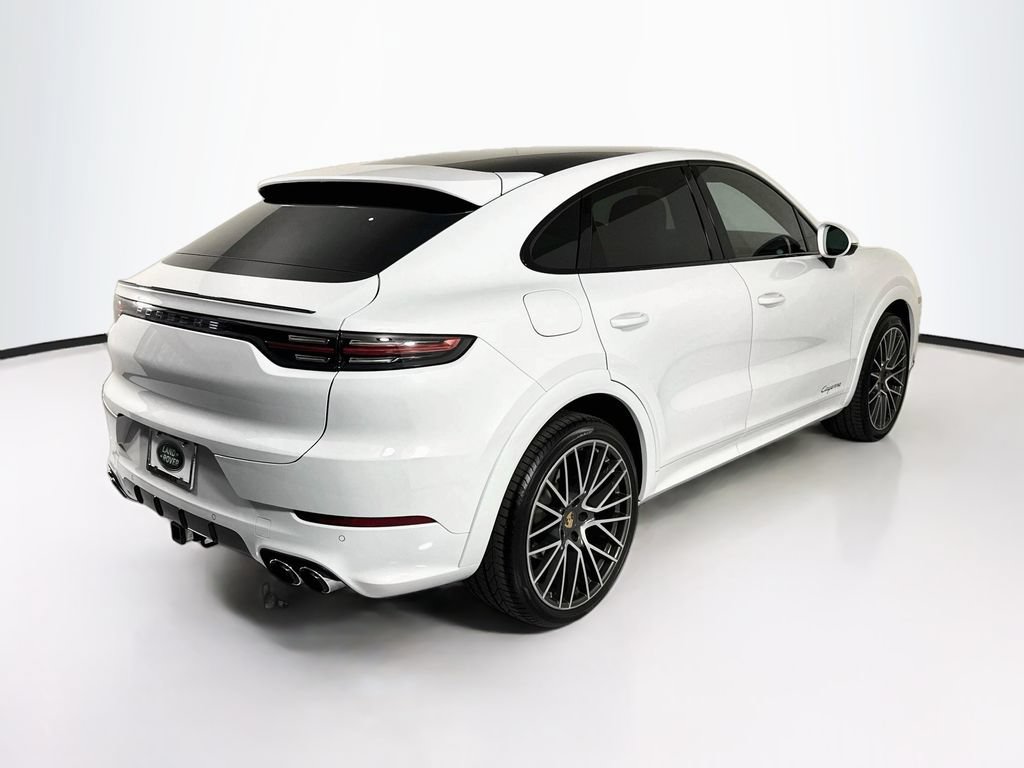 Used 2023 Porsche Cayenne Coupe AWD/4WD image 5